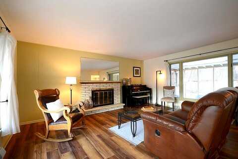 Surrey, SAINT PAUL, MN 55124
