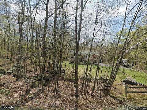 Dewberry, HAWLEY, PA 18428