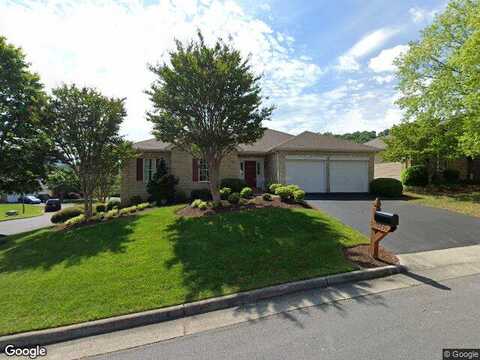 Parkway Place, ROANOKE, VA 24018