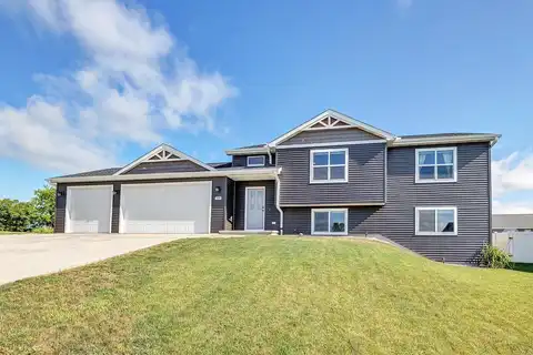Ashtin, HORTONVILLE, WI 54944