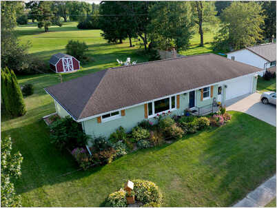 Fairview, HARTFORD, WI 53027