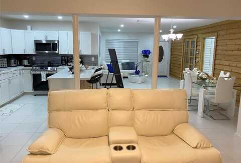 179Th, MIAMI GARDENS, FL 33055
