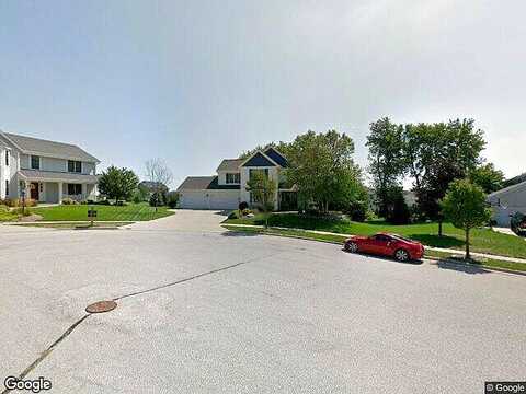 Fox Hill, WAUKESHA, WI 53189