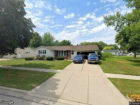 Robin, DE PERE, WI 54115
