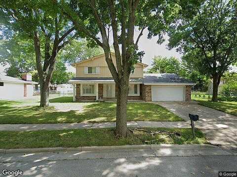 School, WAUKESHA, WI 53189