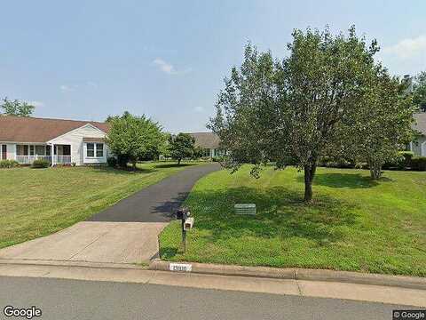 Deviar, CENTREVILLE, VA 20120