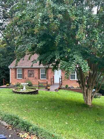 Long Acre, ROANOKE, VA 24019