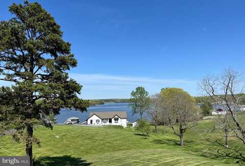 Oak Grove, MINERAL, VA 23117