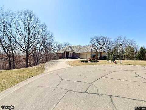 Crowne Oak, EDEN PRAIRIE, MN 55344