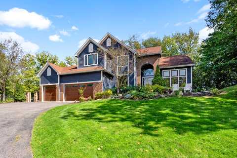 Hunter, CHANHASSEN, MN 55317