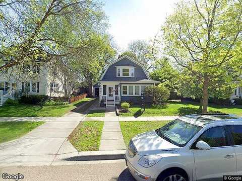 Oak, CHASKA, MN 55318