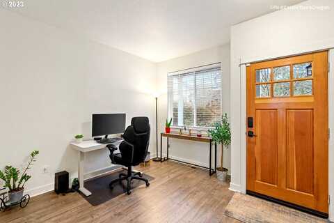 Sarala, BEAVERTON, OR 97007
