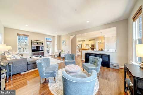 Cameron Glen, FAIRFAX, VA 22030