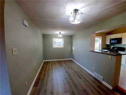 Linda, PITTSBURGH, PA 15236
