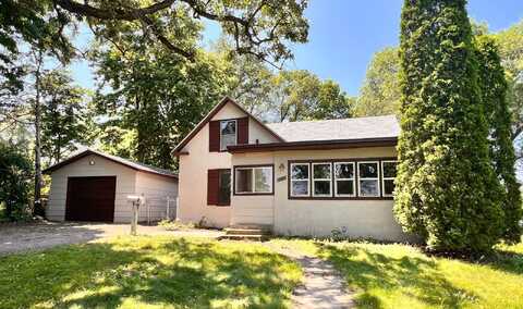 Green, ANOKA, MN 55303