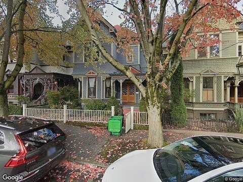 Irving, PORTLAND, OR 97209