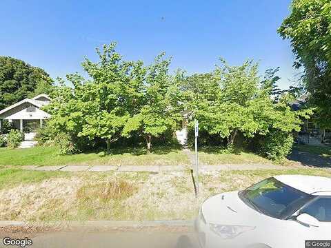 8Th, YAKIMA, WA 98902