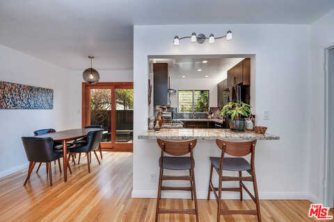 Primrose Ave, Los Angeles, CA 90068