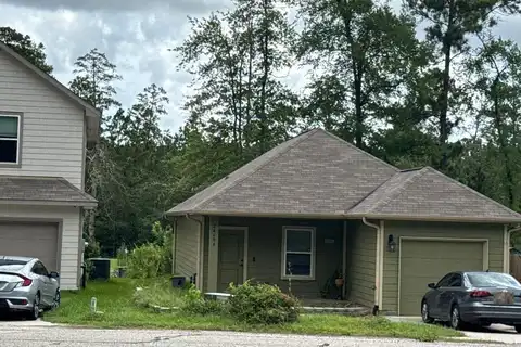 Pools Crk, Huntsville, TX 77320