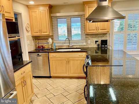 Hillcrest Rd, New Holland, PA 17557