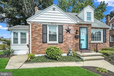 Wallace, YORK, PA 17402