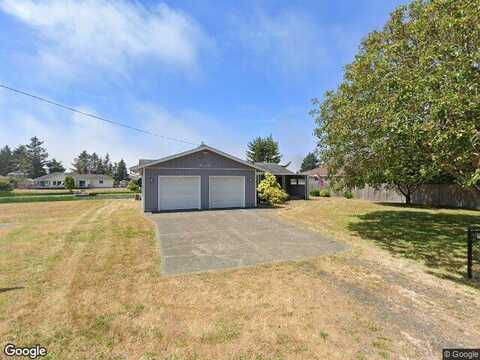 Wolf, OCEAN SHORES, WA 98569
