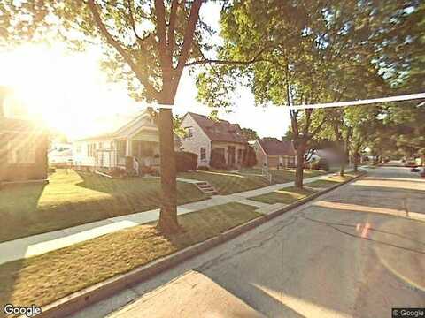 79Th, MILWAUKEE, WI 53219