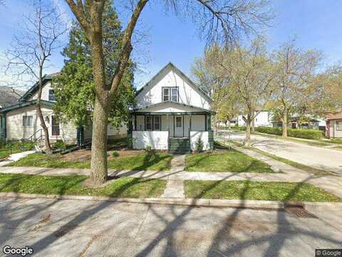 70Th, MILWAUKEE, WI 53219