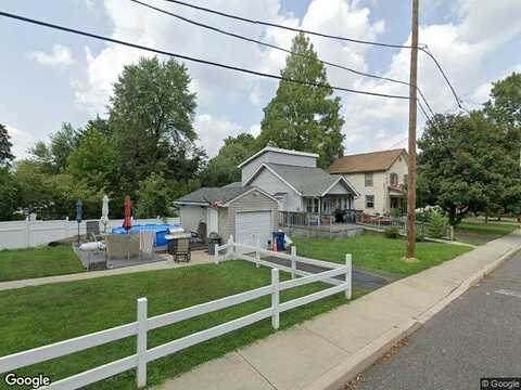 Tucker, ABINGTON, PA 19001