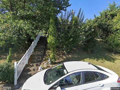 Alta, STAUNTON, VA 24401