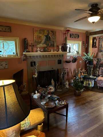 Alta, STAUNTON, VA 24401