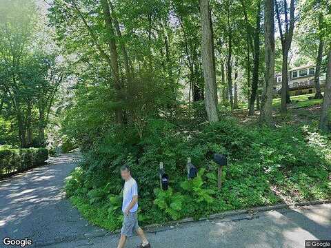 Timber, DEVON, PA 19333