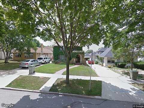 Washington, MILWAUKEE, WI 53208