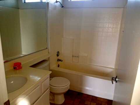 Colleen, LANCASTER, CA 93535