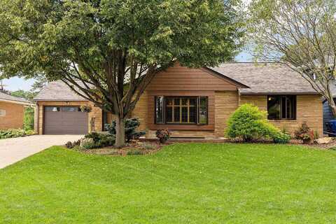 Hilltop, SAINT PAUL, MN 55116