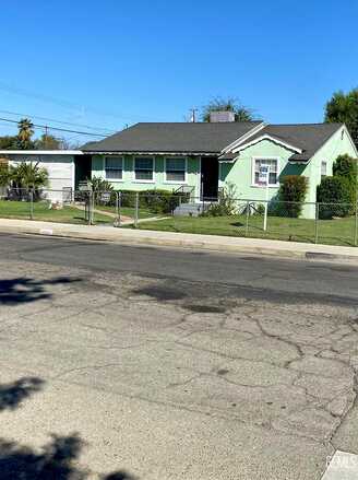 Bank, BAKERSFIELD, CA 93309