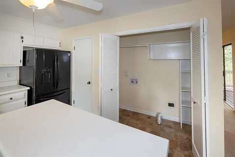Devilla, FAYETTEVILLE, GA 30214