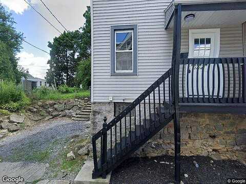 Pine, EASTON, PA 18042
