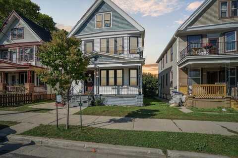 Dakota, MILWAUKEE, WI 53215