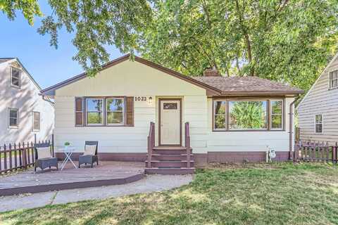 Larpenteur, SAINT PAUL, MN 55113