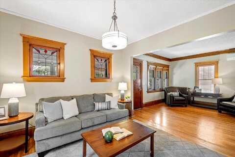Linwood, SAINT PAUL, MN 55105