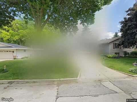 8Th, MILWAUKEE, WI 53221