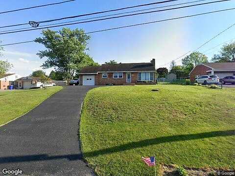 Leaders Heights, YORK, PA 17402