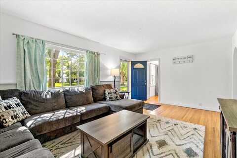 Cedar, ALEXANDRIA, MN 56308