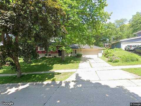 Sweetbriar, WAUKESHA, WI 53186