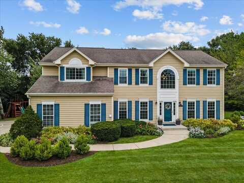 Autumn View, MENOMONEE FALLS, WI 53051