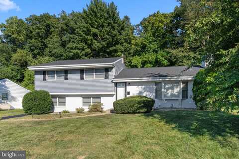 Sandy, MORRISVILLE, PA 19067