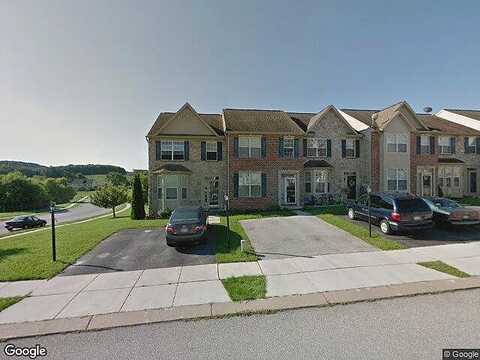 Sara, HANOVER, PA 17331
