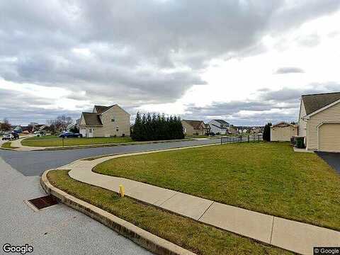 Kiersten, DOVER, PA 17315