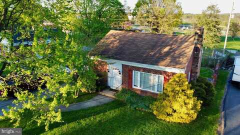 Queen, YORK, PA 17402